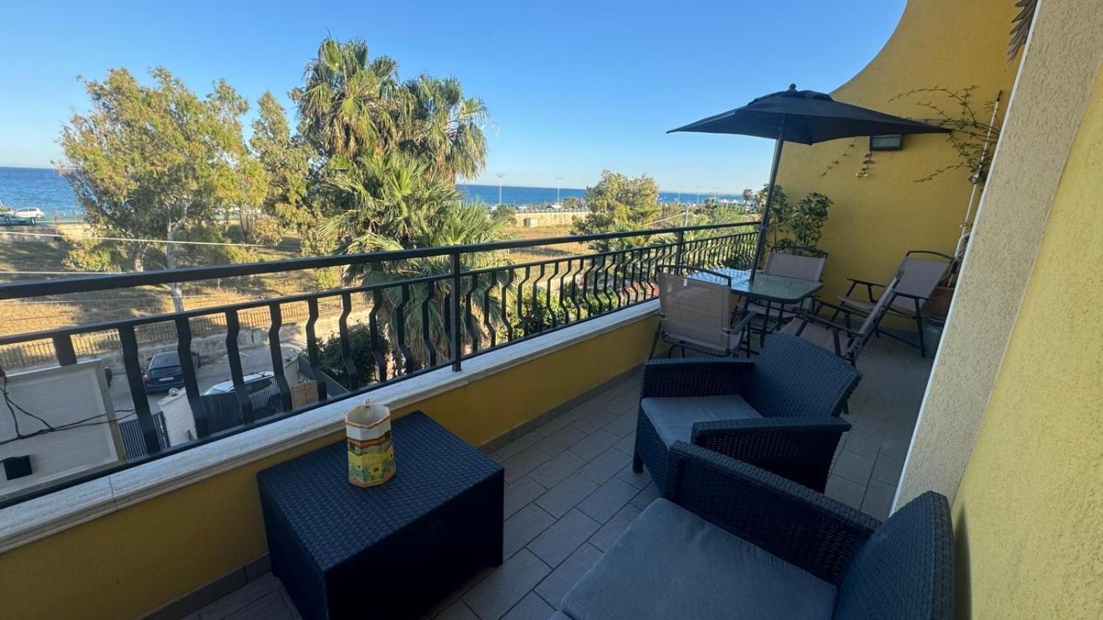 Апартаменты Moonlight House A 50 Mt Dal Mare Noto Marina Lido di Noto Экстерьер фото
