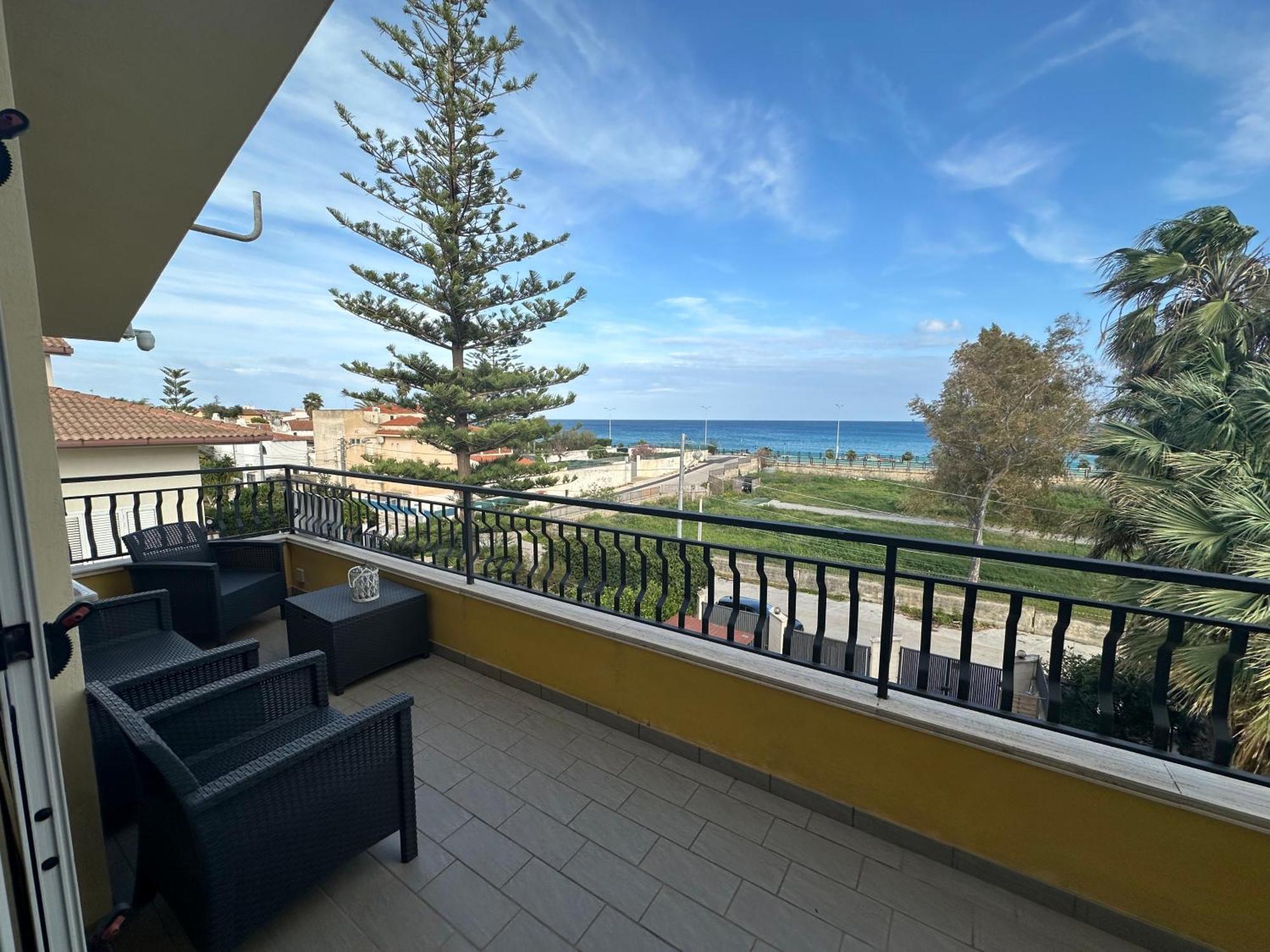Апартаменты Moonlight House A 50 Mt Dal Mare Noto Marina Lido di Noto Экстерьер фото